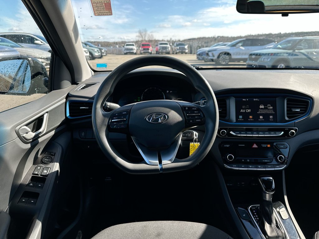 Hyundai Ioniq Hybrid SE | Roof | Cam | HtdSeat | Bluetooth | USB | AC 2017 à Saint John, Nouveau-Brunswick - 12 - w1024h768px