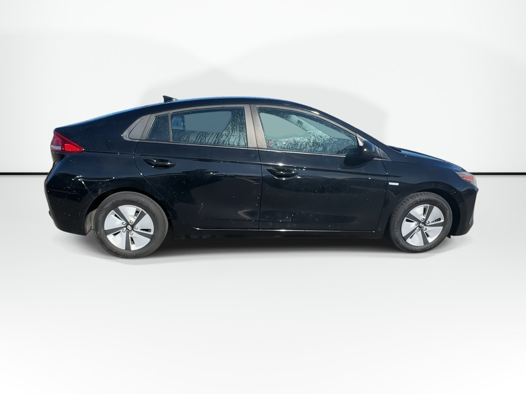 Hyundai Ioniq Hybrid SE | Roof | Cam | HtdSeat | Bluetooth | USB | AC 2017 à Saint John, Nouveau-Brunswick - 9 - w1024h768px