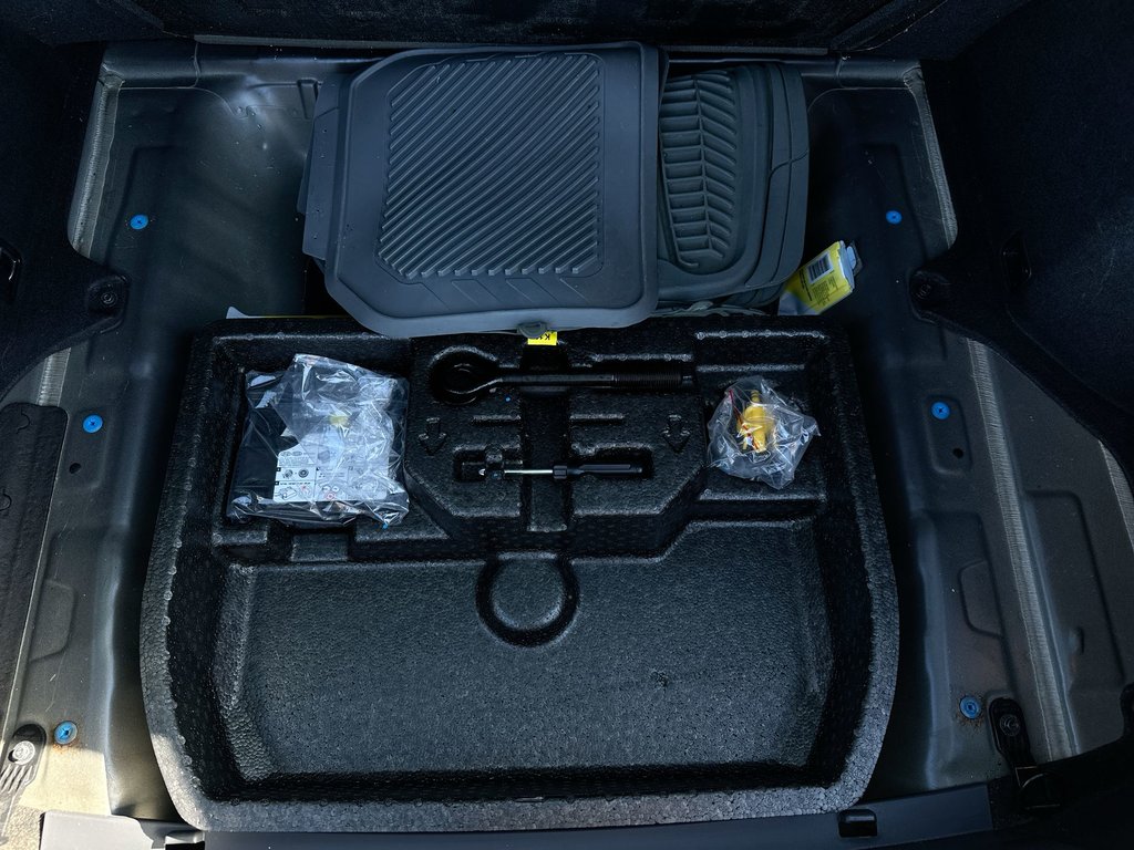 Hyundai Ioniq Hybrid SE | Roof | Cam | HtdSeat | Bluetooth | USB | AC 2017 à Saint John, Nouveau-Brunswick - 38 - w1024h768px