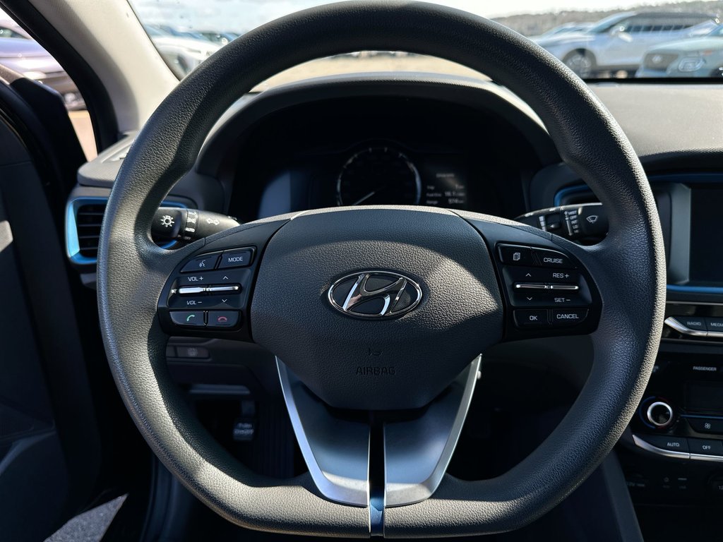 Hyundai Ioniq Hybrid SE | Roof | Cam | HtdSeat | Bluetooth | USB | AC 2017 à Saint John, Nouveau-Brunswick - 17 - w1024h768px