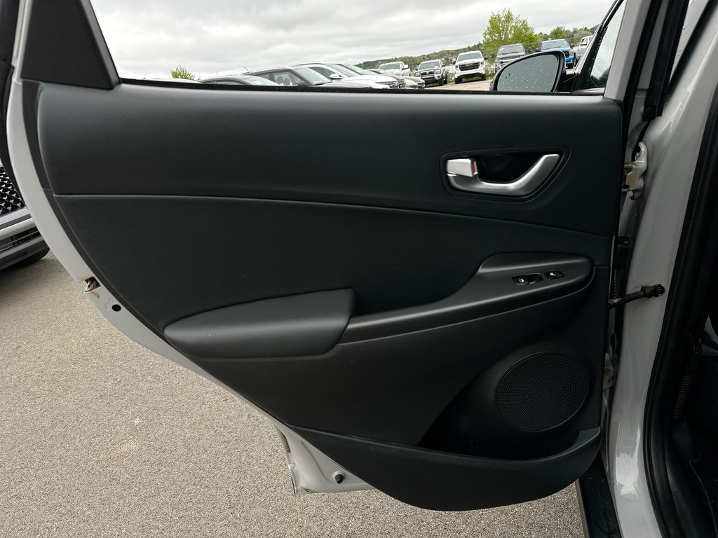 2023 Hyundai Kona Electric Ultimate | Roof | Lthr | Nav | Warranty to 2031 in Saint John, New Brunswick - 35 - w1024h768px