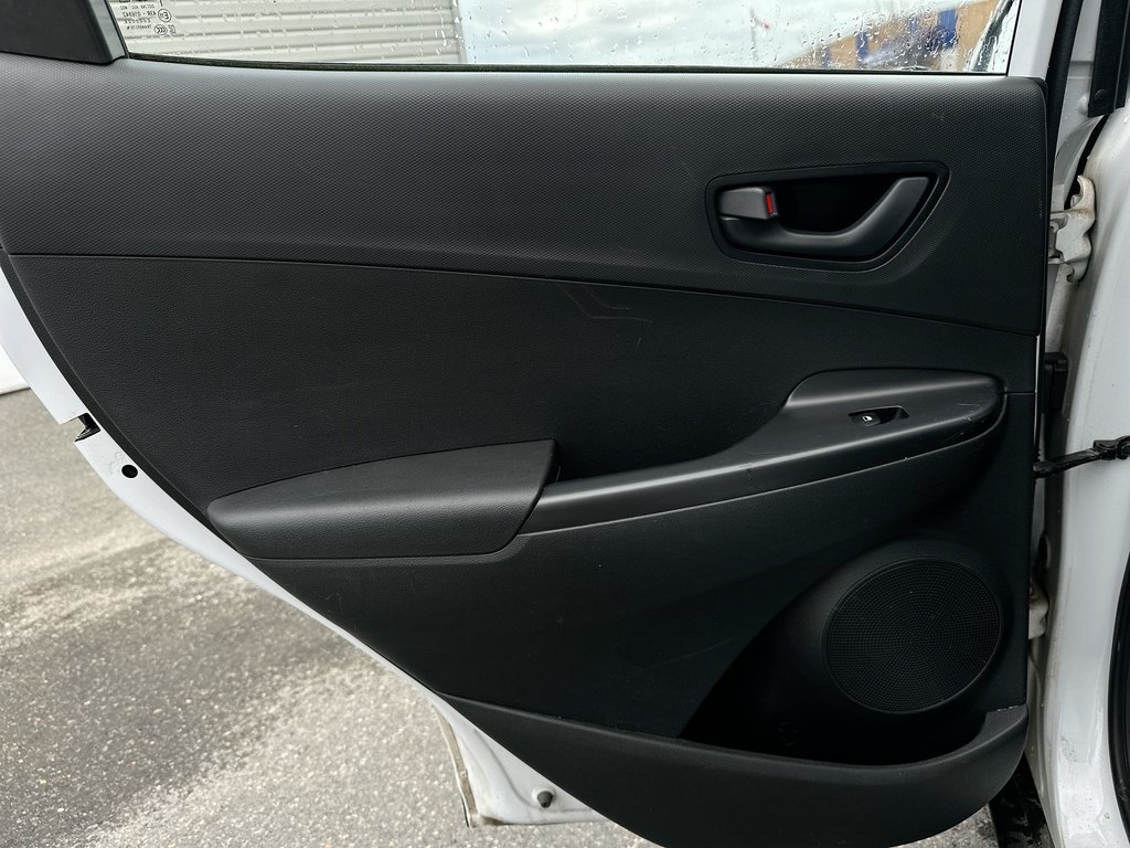 Hyundai Kona Essential | Cam | HtdSeat | Bluetooth | USB | Aux 2019 à Saint John, Nouveau-Brunswick - 35 - w1024h768px