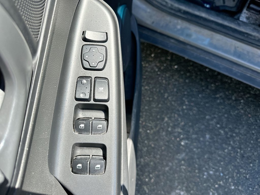 2022 Hyundai Kona Essential | Htd Sts | Bluetooth | Warranty to 2027 in Saint John, New Brunswick - 15 - w1024h768px