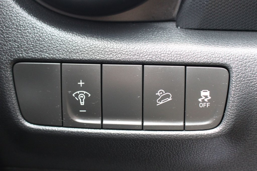 2023 Hyundai Kona Preferred | Leather | SunRoof | Warranty to 2028 in Saint John, New Brunswick - 20 - w1024h768px