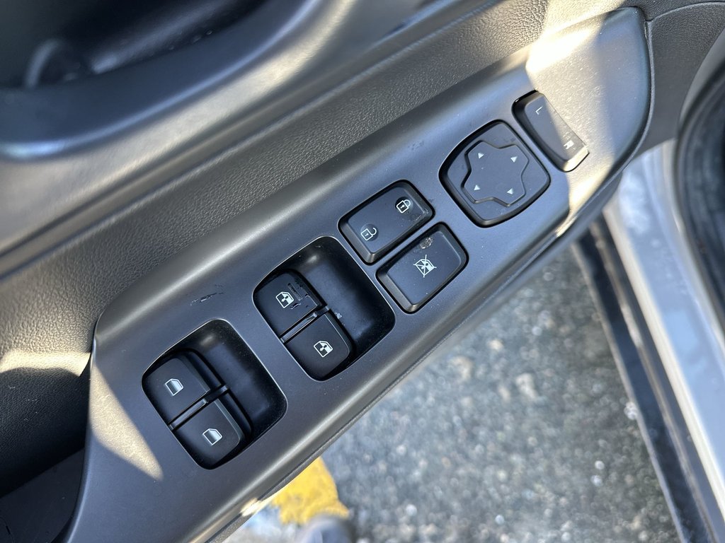 2023 Hyundai Kona Preferred | HtdSeat | Cam | USB | Warranty to 2028 in Saint John, New Brunswick - 15 - w1024h768px