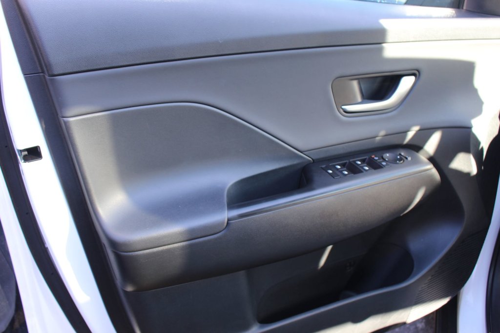 2024 Hyundai Kona Preferred Trend | Lthr | Roof | Warranty to 2029 in Saint John, New Brunswick - 41 - w1024h768px