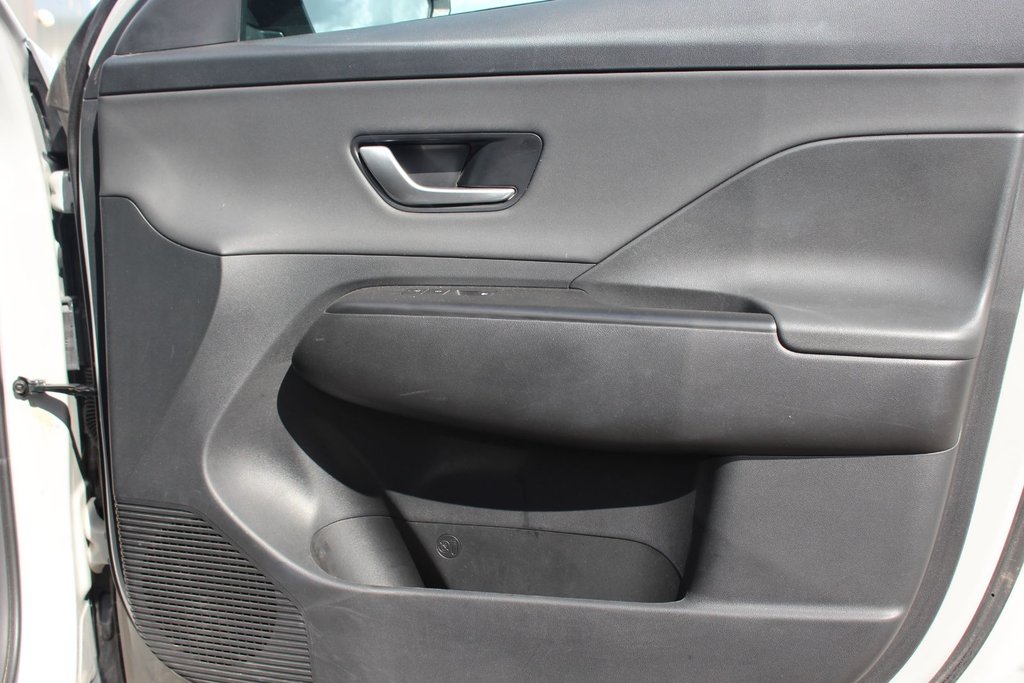 2024 Hyundai Kona Preferred Trend | Lthr | Roof | Warranty to 2029 in Saint John, New Brunswick - 9 - w1024h768px