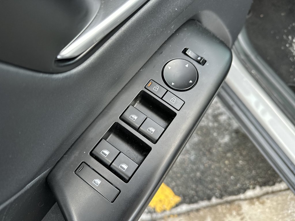 2024 Hyundai Kona Preferred Trend | Lth | Roof | Warranty to 2029 in Saint John, New Brunswick - 15 - w1024h768px