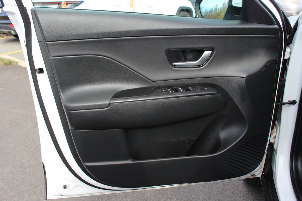 2024 Hyundai Kona Preferred Trend | Roof | Cam | Warranty to 2029 in Saint John, New Brunswick - 46 - w1024h768px