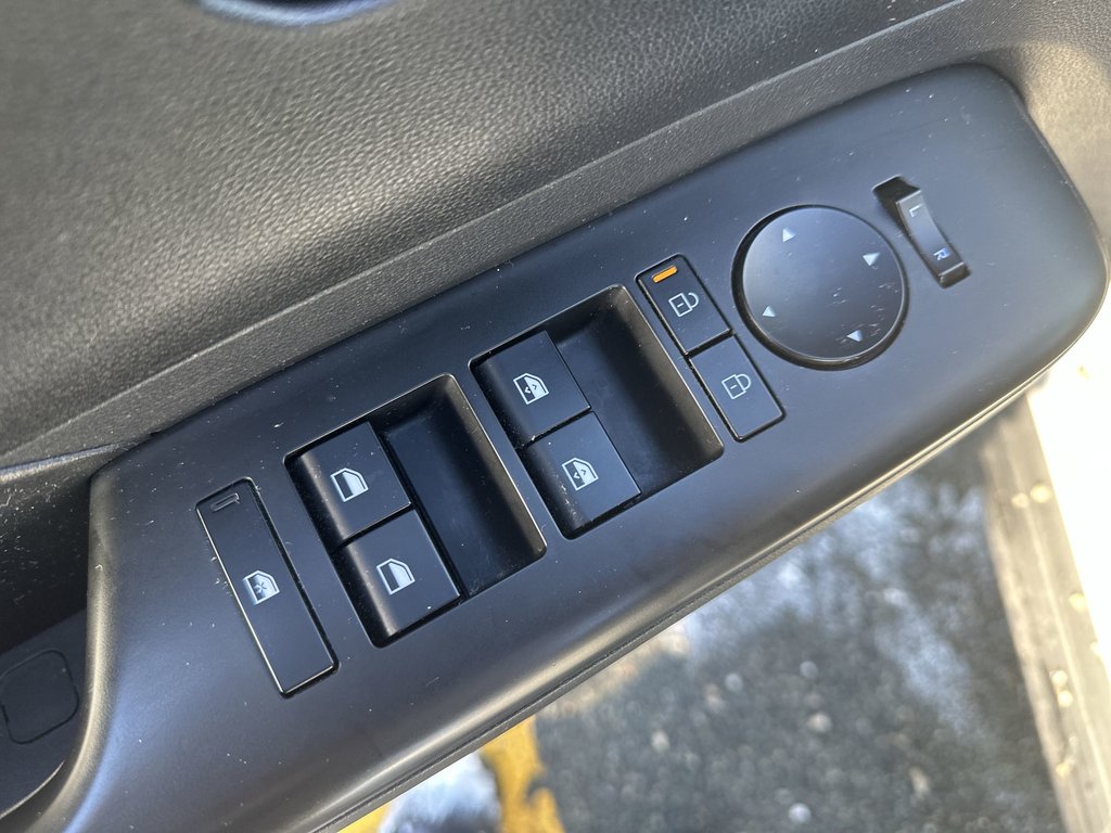 2024 Hyundai Kona Preferred | Cam | HtdSeats | Warranty to 2029 in Saint John, New Brunswick - 15 - w1024h768px