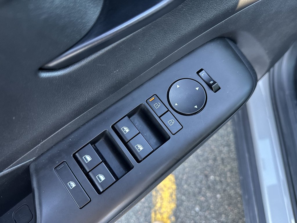 Hyundai Kona Preferred | Cam | HtdSeats | Warranty to 2029 2024 à Saint John, Nouveau-Brunswick - 14 - w1024h768px