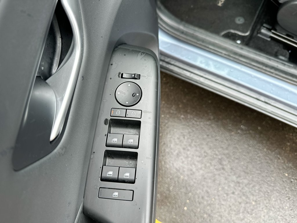2025 Hyundai KONA Preferred Trend | Lthr | Roof | Warranty to 2030 in Saint John, New Brunswick - 15 - w1024h768px