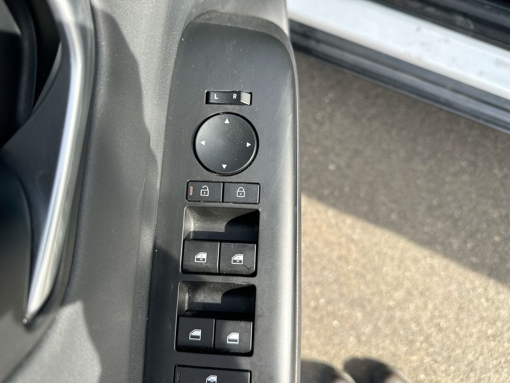 2025 Hyundai Kona Preferred Trend | Lthr | Roof | Warranty to 2030 in Saint John, New Brunswick - 15 - w1024h768px