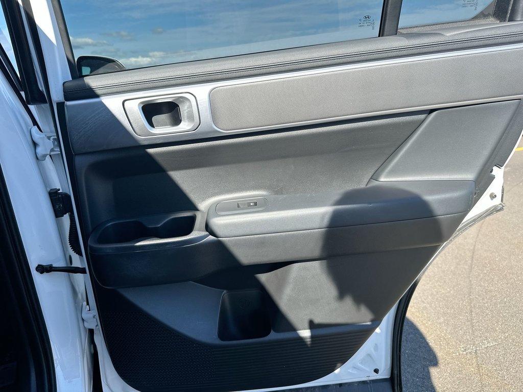 2026 Hyundai Santa Fe Hybrid Preferred | 7 Sts | Htd Whl | Warranty to 2034 in Saint John, New Brunswick - 41 - w1024h768px