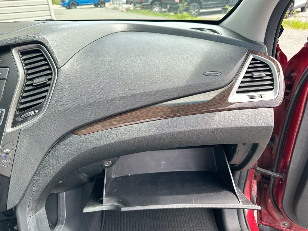 2017 Hyundai Santa Fe Sport SE | Roof | HtdWhl | Keyless | Bluetooth | USB in Saint John, New Brunswick - 43 - w1024h768px