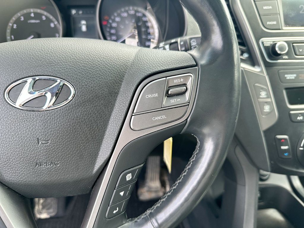 2017 Hyundai Santa Fe Sport SE | Roof | HtdWhl | Keyless | Bluetooth | USB in Saint John, New Brunswick - 21 - w1024h768px