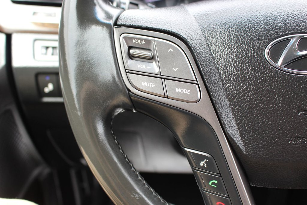 2018 Hyundai Santa Fe Sport SE | Leather | SunRoof | HtdSeats | Cam | Aux in Saint John, New Brunswick - 18 - w1024h768px