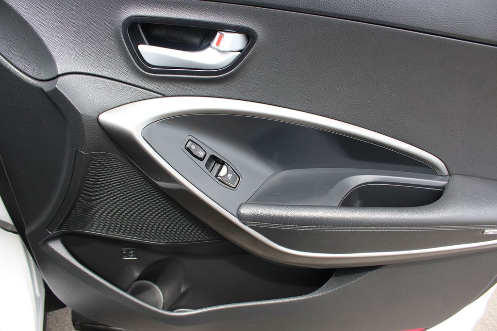 2018 Hyundai Santa Fe Sport SE | Leather | SunRoof | HtdSeats | Cam | Aux in Saint John, New Brunswick - 49 - w1024h768px