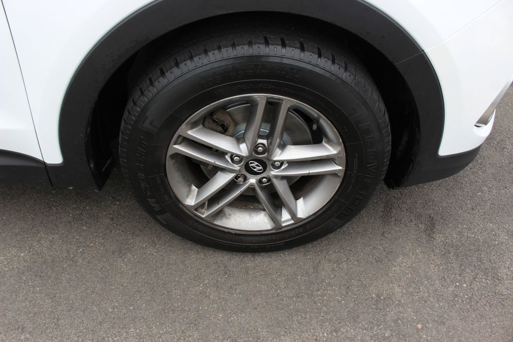 2018 Hyundai Santa Fe Sport SE | Leather | SunRoof | HtdSeats | Cam | Aux in Saint John, New Brunswick - 9 - w1024h768px