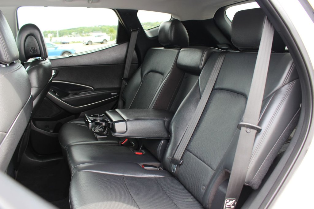2018 Hyundai Santa Fe Sport SE | Leather | SunRoof | HtdSeats | Cam | Aux in Saint John, New Brunswick - 32 - w1024h768px