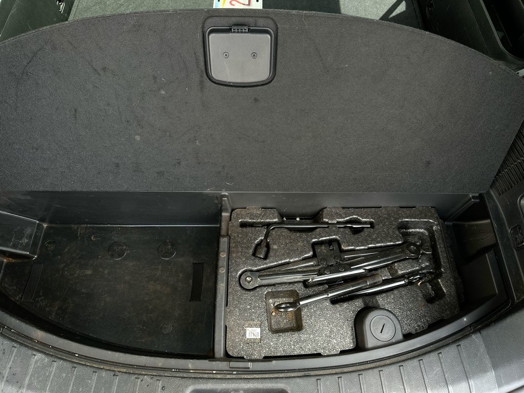 2019 Hyundai Santa Fe XL Luxury | Roof | Lthr | Cam | HtdSeat | Bluetooth in Saint John, New Brunswick - 38 - w1024h768px