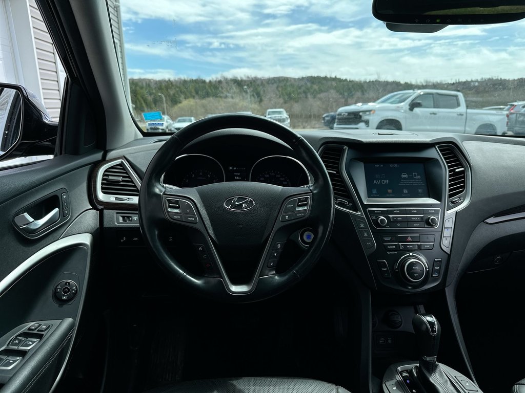 2019 Hyundai Santa Fe XL Luxury | Roof | Lthr | Cam | HtdSeat | Bluetooth in Saint John, New Brunswick - 12 - w1024h768px