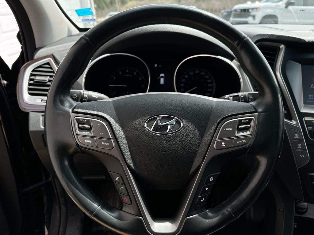 2019 Hyundai Santa Fe XL Luxury | Roof | Lthr | Cam | HtdSeat | Bluetooth in Saint John, New Brunswick - 17 - w1024h768px