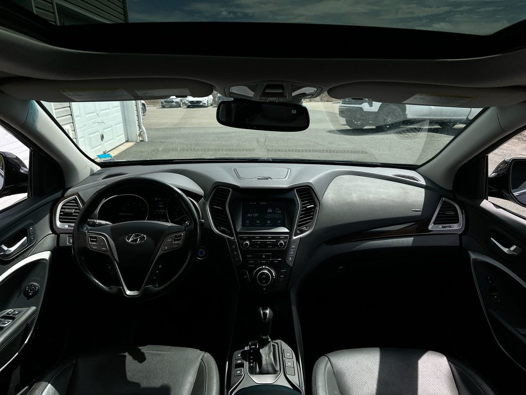 2019 Hyundai Santa Fe XL Luxury | Roof | Lthr | Cam | HtdSeat | Bluetooth in Saint John, New Brunswick - 16 - w1024h768px