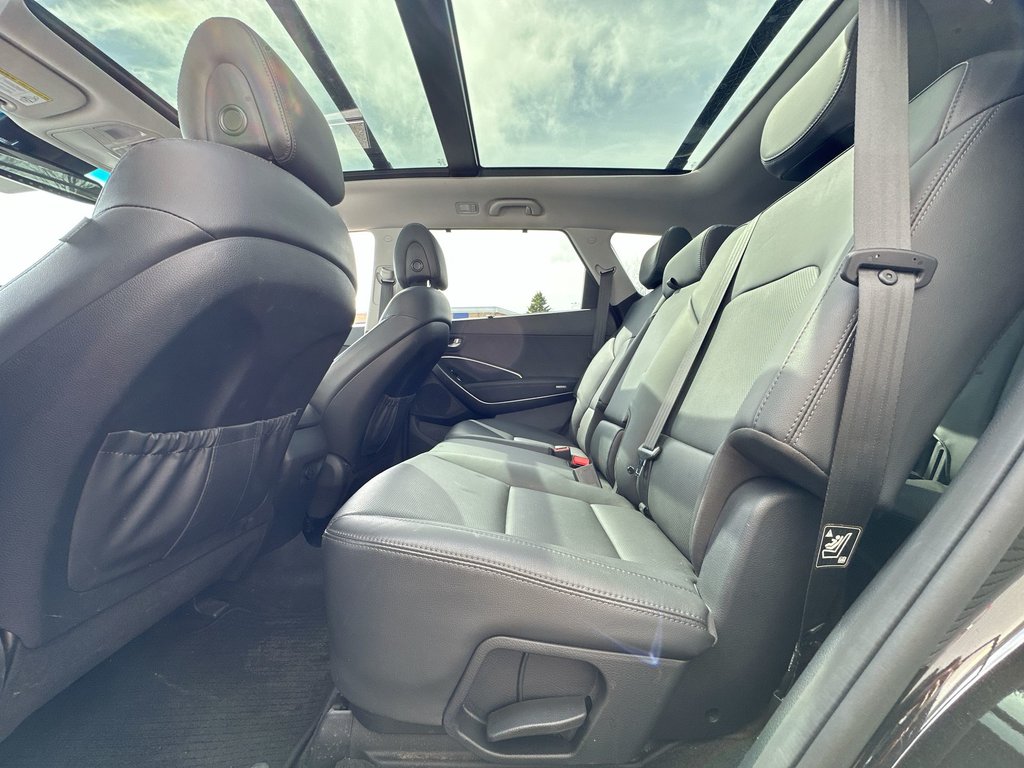 2019 Hyundai Santa Fe XL Luxury | Roof | Lthr | Cam | HtdSeat | Bluetooth in Saint John, New Brunswick - 34 - w1024h768px