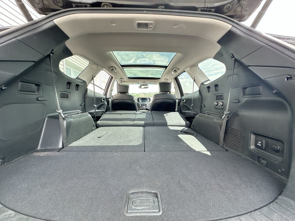 2019 Hyundai Santa Fe XL Luxury | Roof | Lthr | Cam | HtdSeat | Bluetooth in Saint John, New Brunswick - 37 - w1024h768px