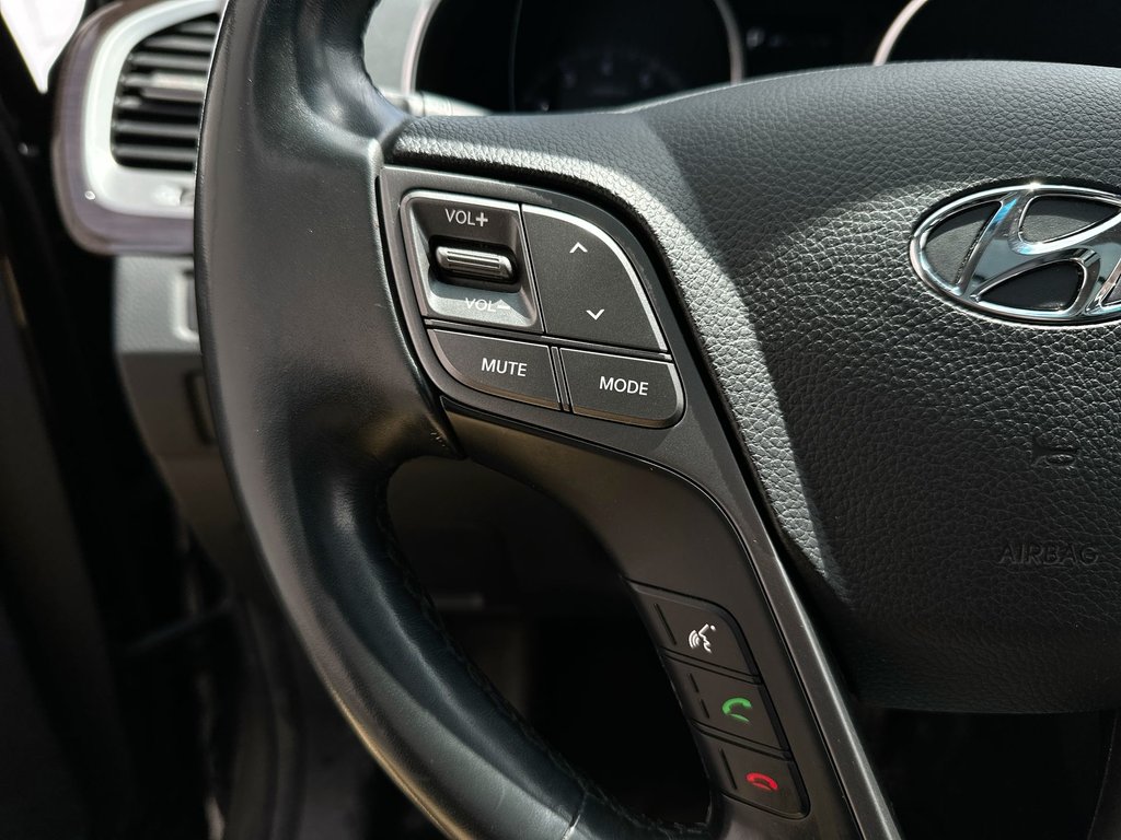 2019 Hyundai Santa Fe XL Luxury | Roof | Lthr | Cam | HtdSeat | Bluetooth in Saint John, New Brunswick - 20 - w1024h768px