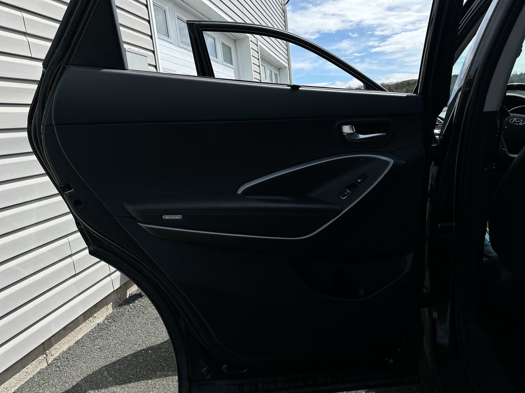 2019 Hyundai Santa Fe XL Luxury | Roof | Lthr | Cam | HtdSeat | Bluetooth in Saint John, New Brunswick - 35 - w1024h768px