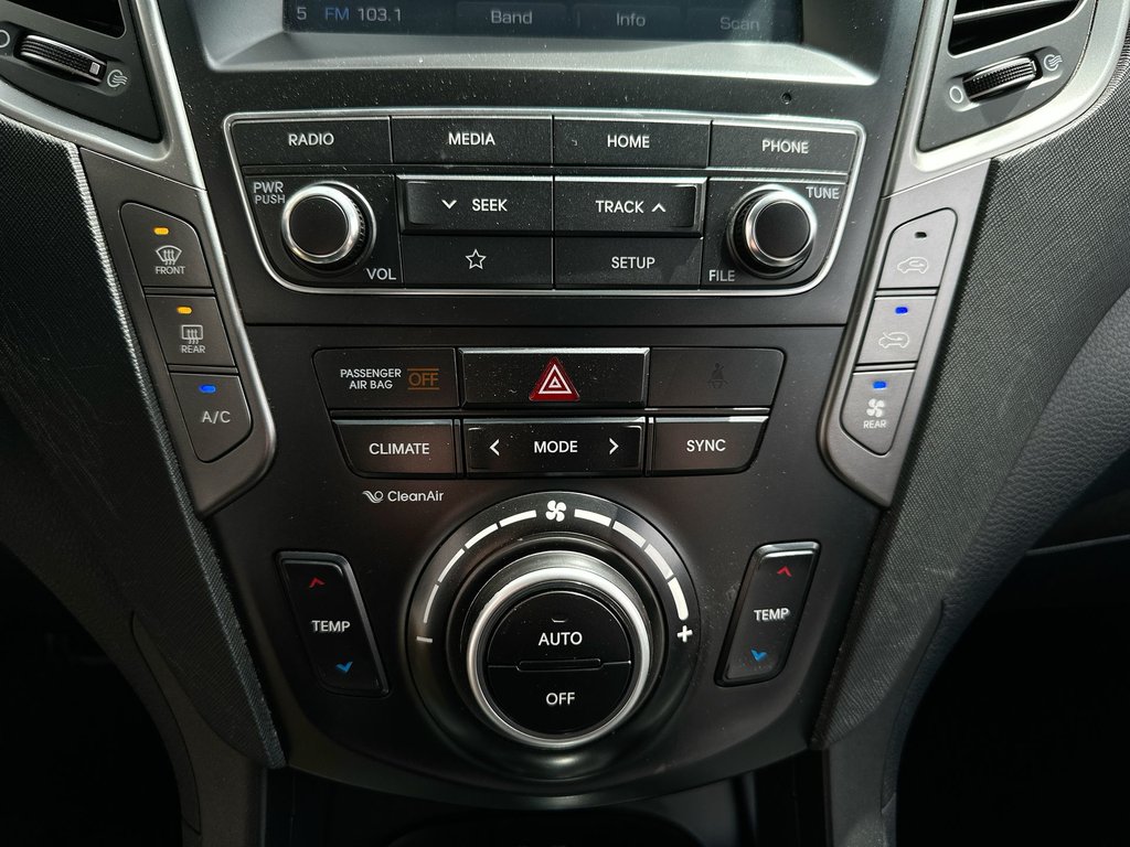 2019 Hyundai Santa Fe XL Luxury | Roof | Lthr | Cam | HtdSeat | Bluetooth in Saint John, New Brunswick - 27 - w1024h768px