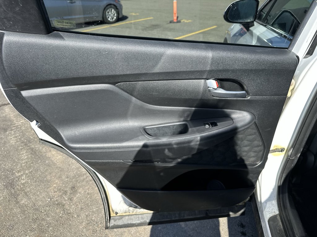 2019 Hyundai Santa Fe Preferred | Roof | Cam | HtdSeat | AdptCruise in Saint John, New Brunswick - 35 - w1024h768px