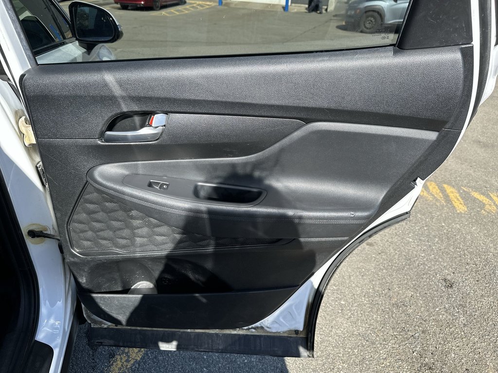 2019 Hyundai Santa Fe Preferred | Roof | Cam | HtdSeat | AdptCruise in Saint John, New Brunswick - 40 - w1024h768px