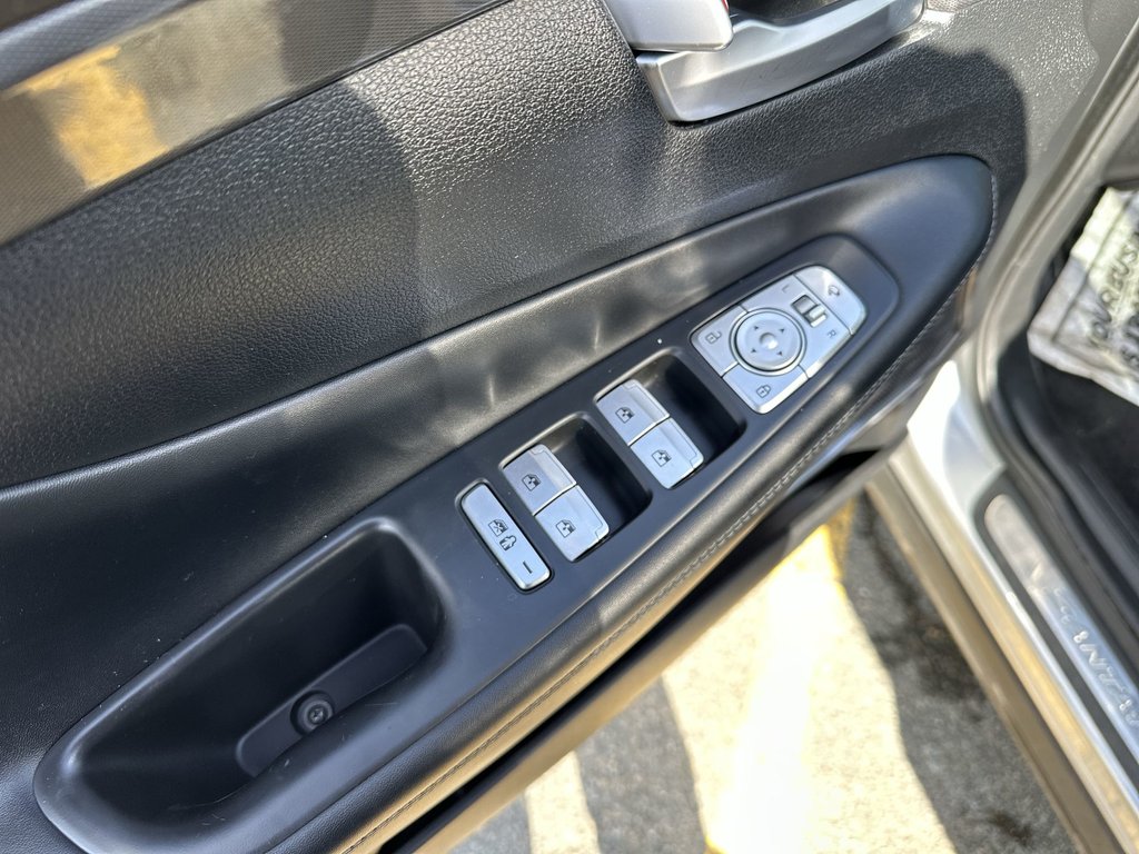 2021 Hyundai Santa Fe Ultimate Calligraphy | Cam | Warranty to 2026 in Saint John, New Brunswick - 15 - w1024h768px