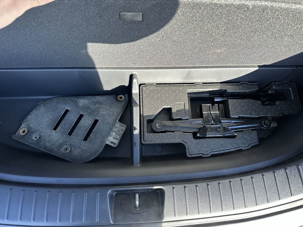 2023 Hyundai Santa Fe Preferred | Cam | HtdSeat | Warranty to 2028 | Aux in Saint John, New Brunswick - 38 - w1024h768px