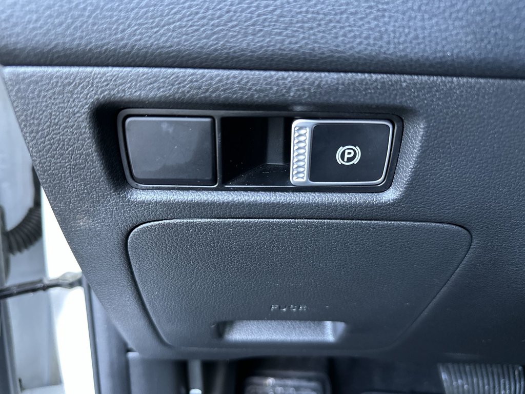 2023 Hyundai Santa Fe Preferred | Cam | HtdsSeat | Aux | Warranty 2028 in Saint John, New Brunswick - 30 - w1024h768px