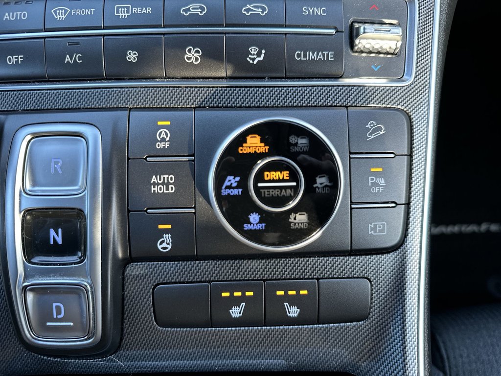 2023 Hyundai Santa Fe Preferred | Cam | HtdsSeat | Aux | Warranty 2028 in Saint John, New Brunswick - 31 - w1024h768px