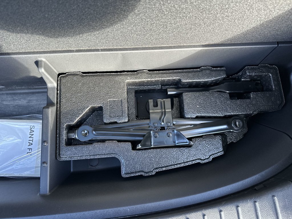 2023 Hyundai Santa Fe Preferred | Cam | HtdsSeat | Aux | Warranty 2028 in Saint John, New Brunswick - 38 - w1024h768px