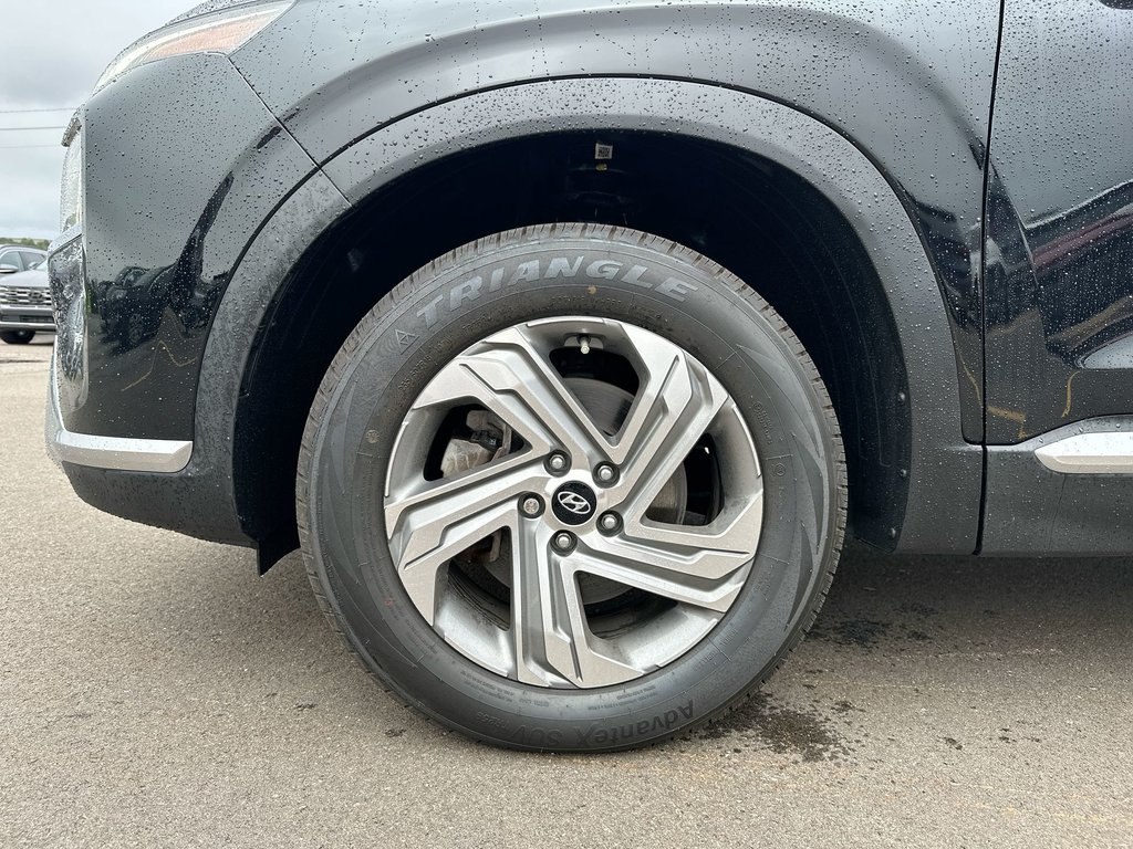 Hyundai Santa Fe Preferred | RmtStart | HtdSeats | Warranty to 2027 2023 à Saint John, Nouveau-Brunswick - 10 - w1024h768px