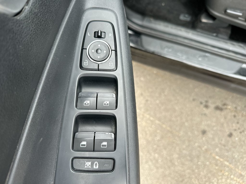 Hyundai Santa Fe Preferred | RmtStart | HtdSeats | Warranty to 2027 2023 à Saint John, Nouveau-Brunswick - 15 - w1024h768px