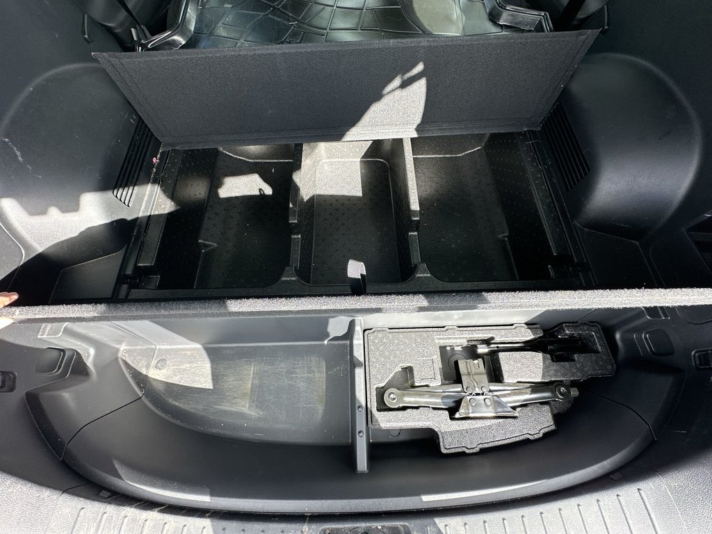 2023 Hyundai Santa Fe Preferred | Cam | HtdSeat | Warranty to 2028 in Saint John, New Brunswick - 38 - w1024h768px