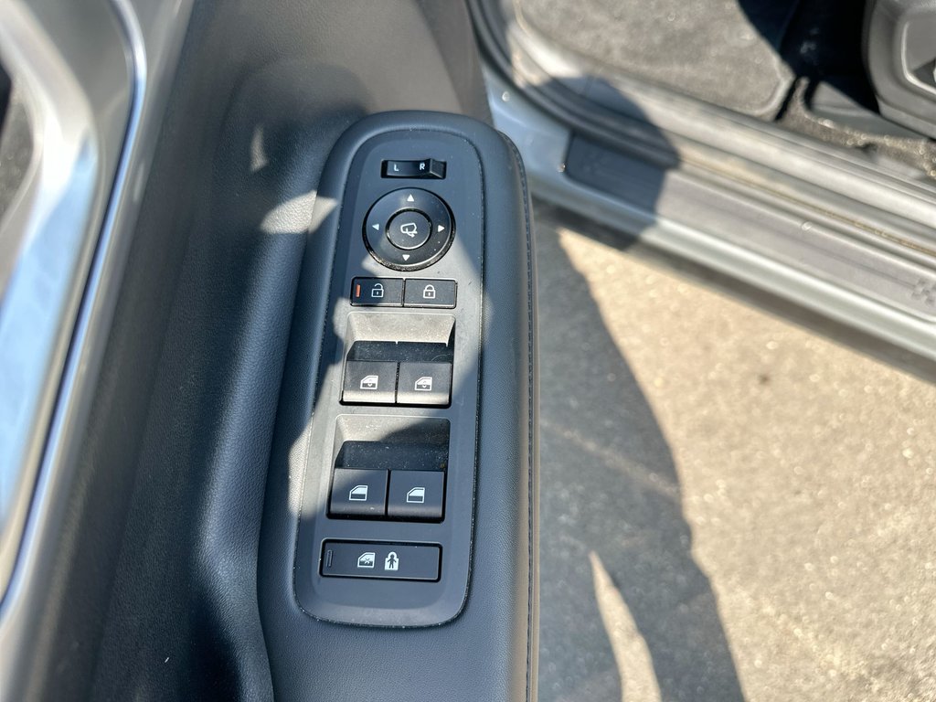 2025 Hyundai Santa Fe Luxury | Roof | Lthr | Nav | Warranty to 2029 in Saint John, New Brunswick - 15 - w1024h768px