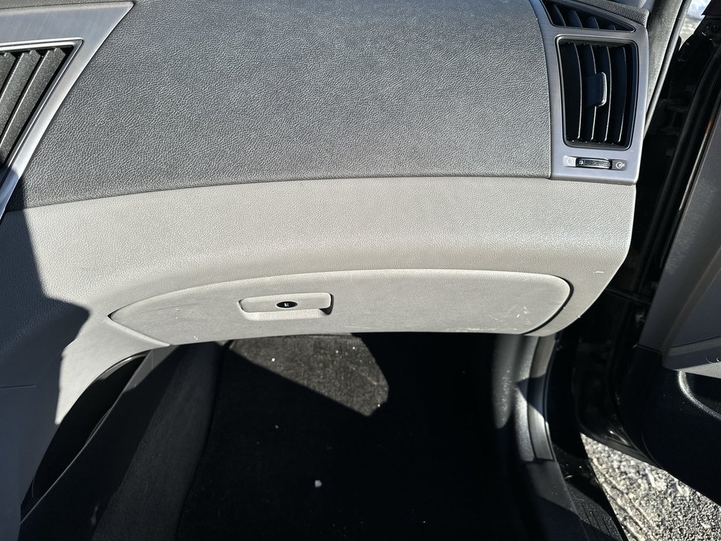 2015 Hyundai Sonata Hybrid Base | HtdSeats | Cam | Bluetooth | USB | Aux | AC in Saint John, New Brunswick - 44 - w1024h768px