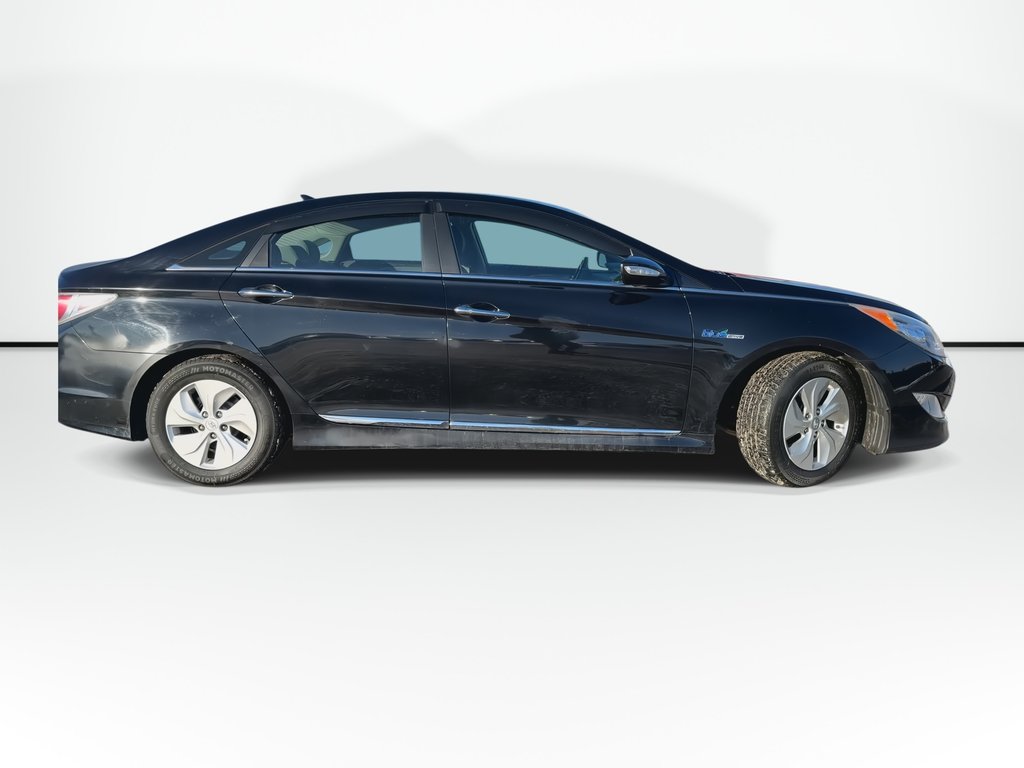 2015 Hyundai Sonata Hybrid Base | HtdSeats | Cam | Bluetooth | USB | Aux | AC in Saint John, New Brunswick - 9 - w1024h768px