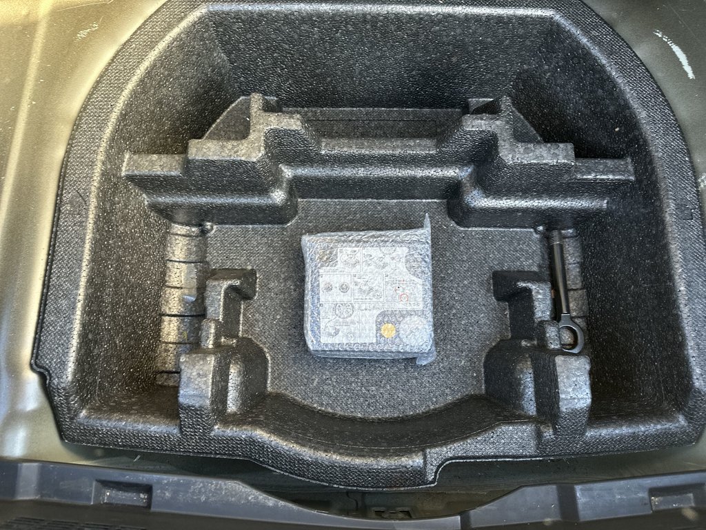 2015 Hyundai Sonata Hybrid Base | HtdSeats | Cam | Bluetooth | USB | Aux | AC in Saint John, New Brunswick - 38 - w1024h768px