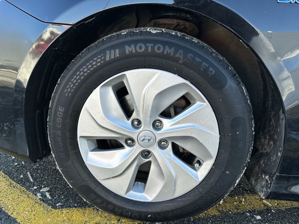 2015 Hyundai Sonata Hybrid Base | HtdSeats | Cam | Bluetooth | USB | Aux | AC in Saint John, New Brunswick - 10 - w1024h768px