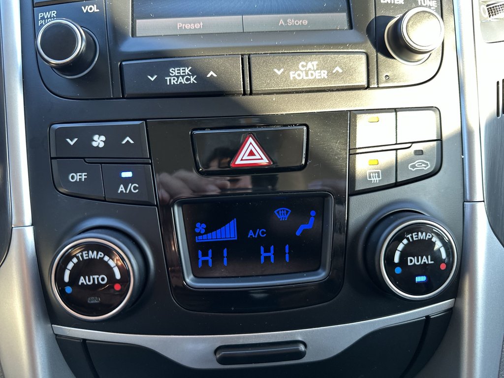 2015 Hyundai Sonata Hybrid Base | HtdSeats | Cam | Bluetooth | USB | Aux | AC in Saint John, New Brunswick - 27 - w1024h768px