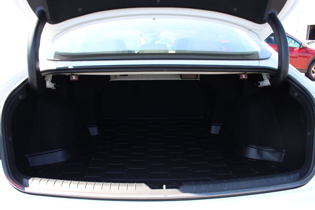 2022 Hyundai Sonata Hybrid in Antigonish, Nova Scotia - 34 - w1024h768px